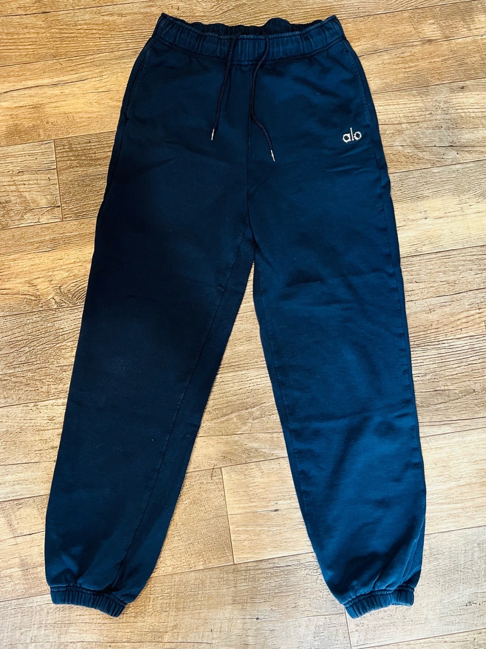 Alo Woman’s Accolade Sweatpant Navy Joggers